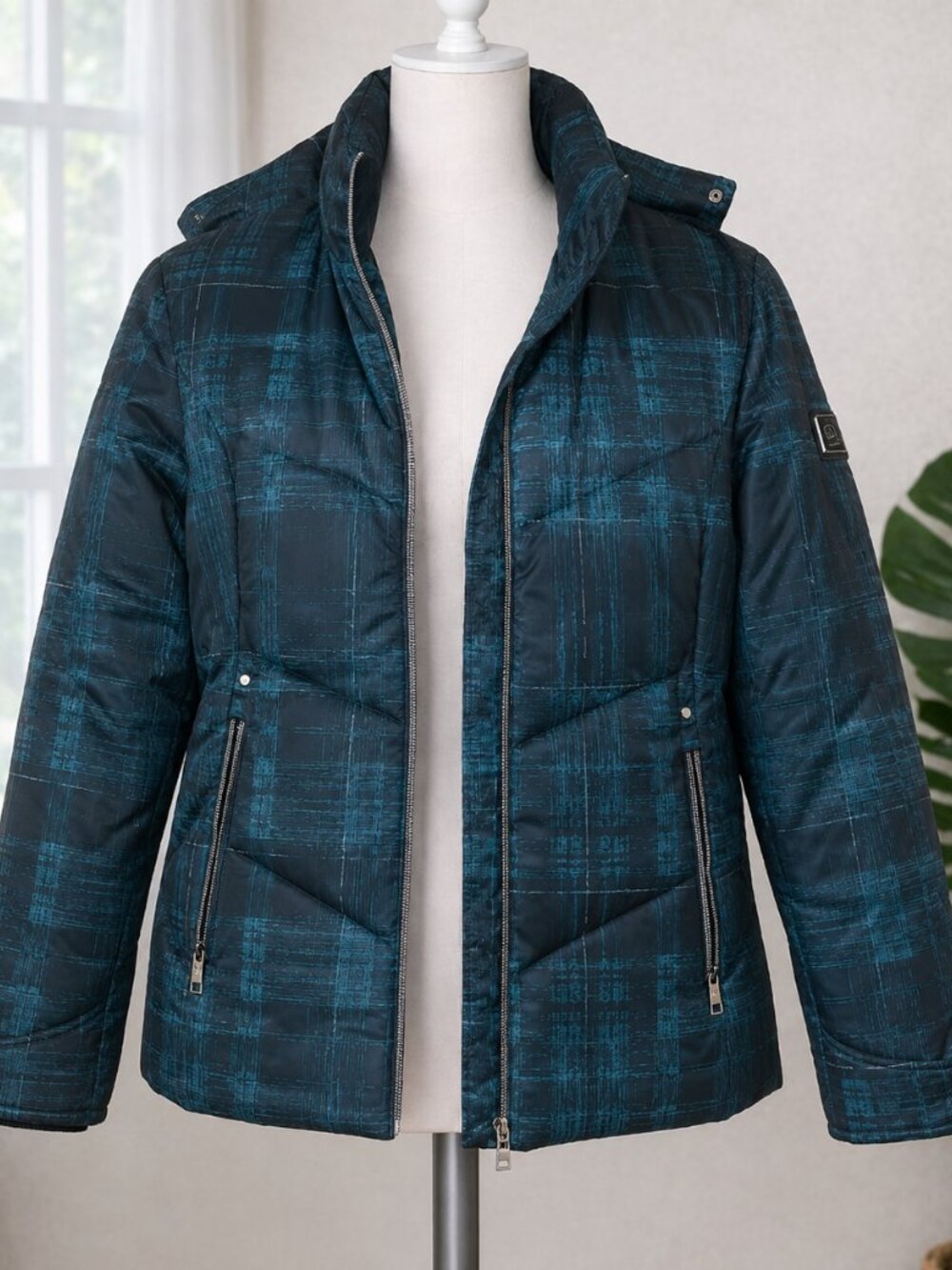 ZeroXposur Women's Puffer Jacket Teal & Black Plaid Zip Up Size L